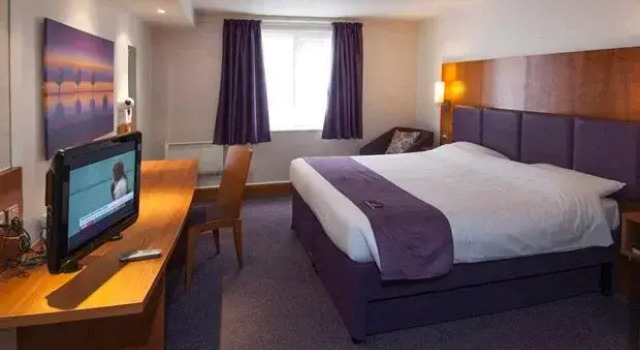 Premier Inn Wigan (M6, J27), Забронировать Отель Отели Англии 3 звезды, 3*