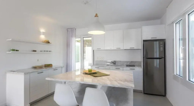 Modern home with 2 apartments, a swimming pool and sea view, in the area of Koundouros, Prenota Appartamento Hotel a Kea con piscina, Piscina
