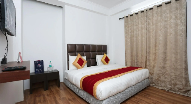 OYO 8985 Summer King, Rezervovat Hotel Nainital Uttarakhand