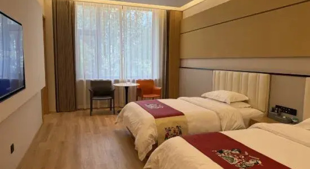 Семейный люкс Deluxe с 2 комнатами Yan'an·Folk Culture Hotel (Wangjiaping Former Site Branch of Yan'an Revolutionary Memorial Hall)