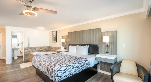 Двухместный номер Deluxe с красивым видом из окна Sailor Jack Oceanfront Motel