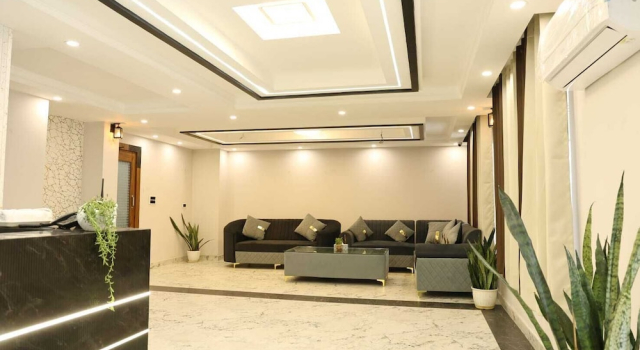 Hotel Lotus Infinity, Varaa Hotelli Haridwar Uttarakhand