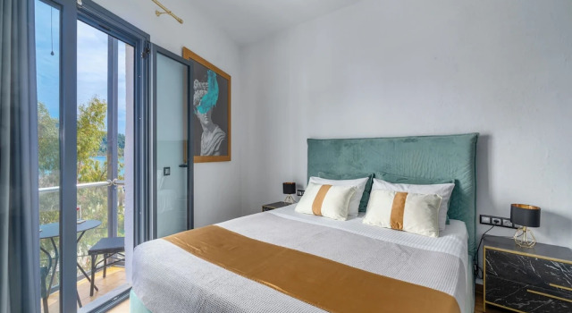 Номер Superior с балконом и с видом на море MR P. Boutique Residence