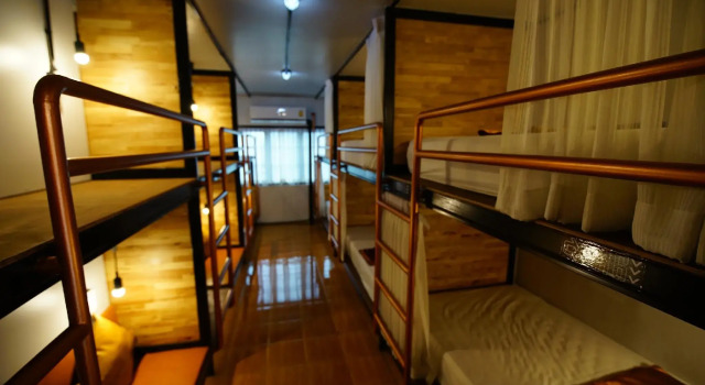 Кровать в общем номере Sleep Owl Hostel