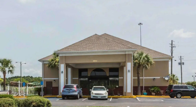 Quality Inn & Suites, Varaa Hotelli Montgomery Alabama