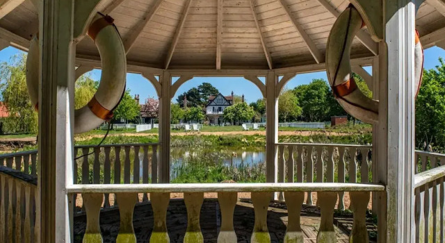 The Penthouse, Essex, Book Hotel Maldon Essex