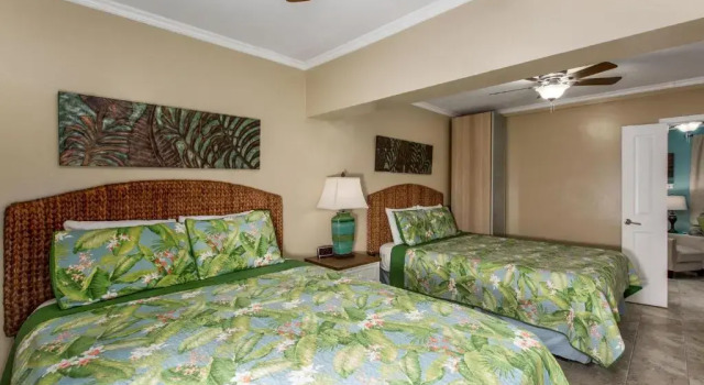 Five Palms Suite 106 - Daily - Weekly - Monthly, Забронировать Отель Отели Клируотер-Бич с парковкой, Парковка