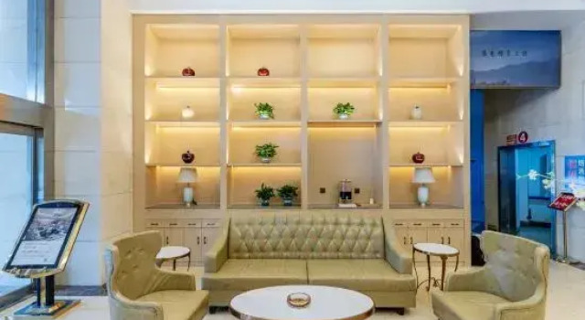 Vienna Hotel (Zhengzhou University First Affiliated Hospital Medical College Metro Station Branch), Book Hotel Zhengzhou Henan
