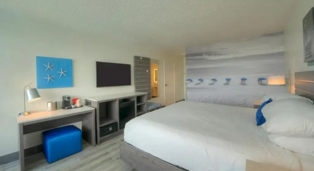 Номер Standard с видом на бассейн The Island Resort at Fort Walton Beach