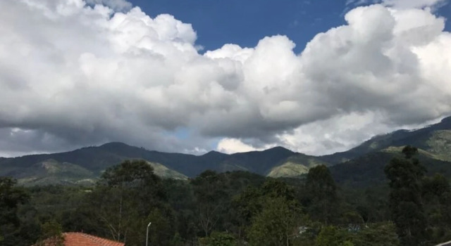 Люкс c 1 комнатой с балконом и с красивым видом из окна Zacs Valley Resort & Wellness Retreat Kodaikanal