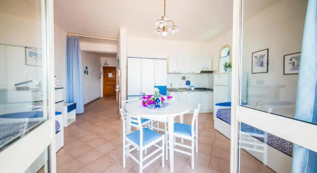 Апартаменты c 1 комнатой с видом на море Mistral Residence