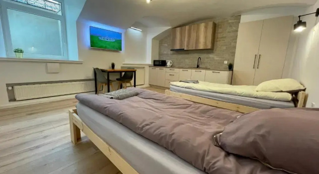 Modern guest house in city center I Room 1, Prenota Affittacamere Hotel economici a Contea di Vilnius