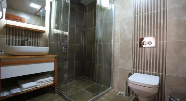 Трёхместный номер Comfort Kervan Hotel