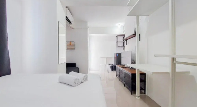 Студия Luxury Studio At 19Th Floor Apartment Urbantown Serpong