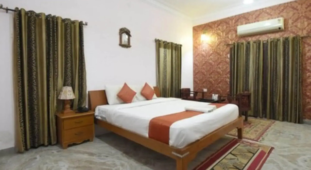 Satyam Palace Resort, Забронировать Курортный отель Отели штата Раджастхана с парковкой, Парковка