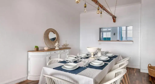 Коттедж Grande maison accueillante et chaleureuse pour 10 personnes a La Turballe