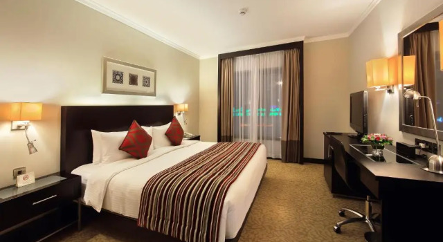 Двухместный люкс Executive Ramada Plaza by Wyndham Dubai Deira