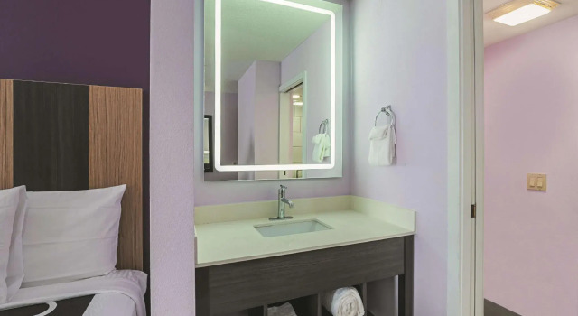 Четырёхместный номер Standard La Quinta by Wyndham Minneapolis Northwest