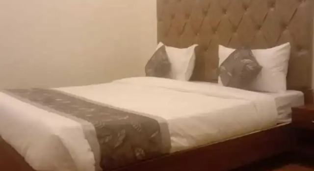 Hotel C S Inn
