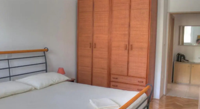 Petros Apartments Pag