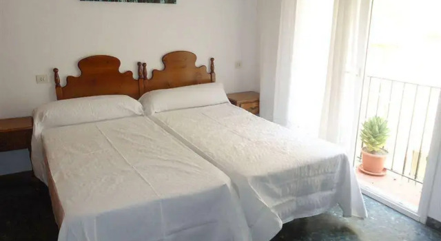 Apartamentos Saint Trop, Boek Appartement Girona Catalonië