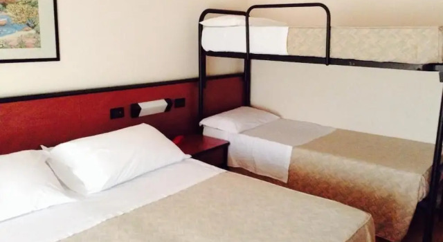 Habitación cuádruple Clásica Hotel Du Parc