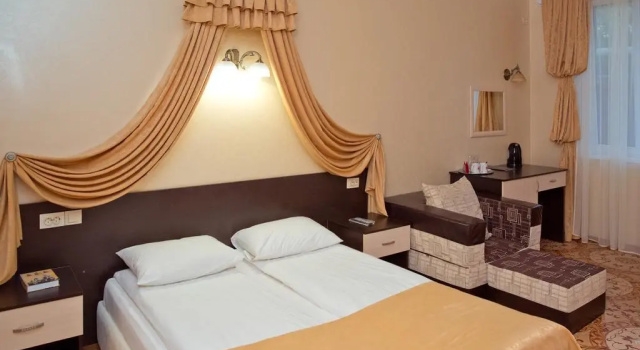 Flash Hotel, Prenota Hotel Doneck Rostov Region