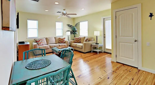 Popsicle's and Flip Flops VW8 4 Bedrooms 3.5 Bathrooms Home