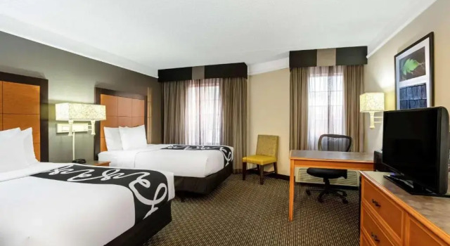 Четырёхместный номер Deluxe La Quinta by Wyndham Tucson Airport