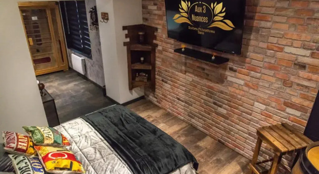 Люкс c 1 комнатой Aux 3 Nuances Suites Privatives & Spa
