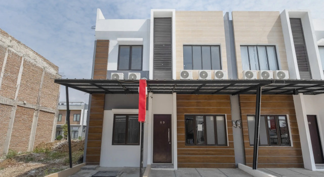 OYO 3248 Vision Residence Karawang, Book Hotel Karawang West Java