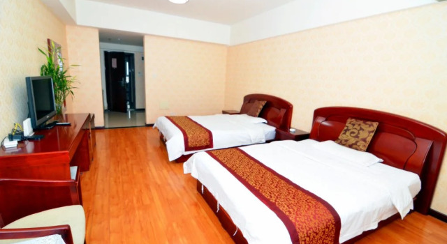 E Home Aparthotel