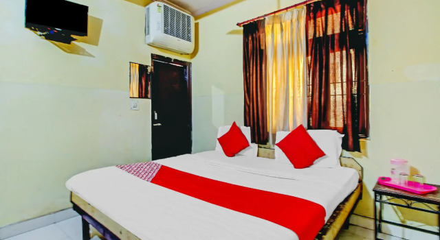 OYO 79416 Hotel Maharani Residency