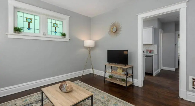 Trendy 1br in Garden District