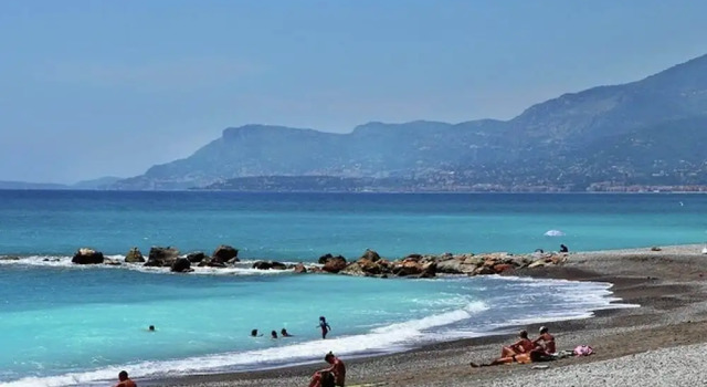 family Stay in French Riviera, Забронировать Отель Отели в центре Вентимилья, в центре