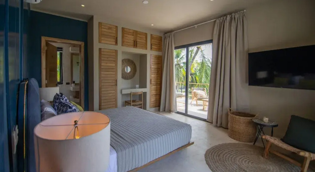 Coconuts Beach House