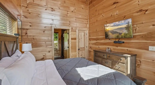 Grizzlies Den 4 Bedroom Cabin by RedAwning, Забронировать Отель Отели Гатлинберг 3 звезды, 3*