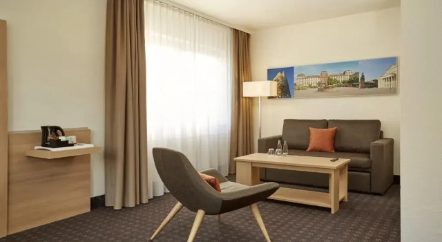 Люкс H+ Hotel Darmstadt