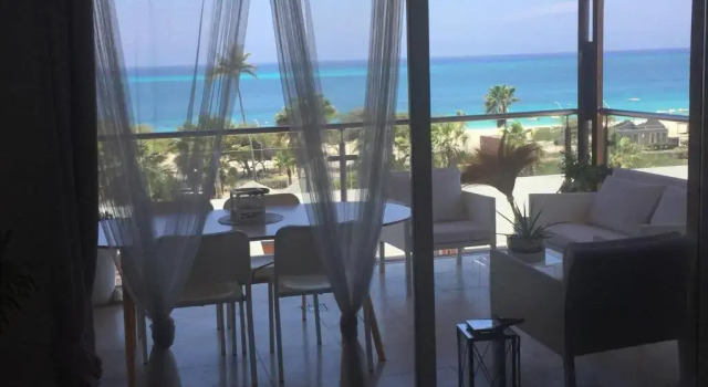 Hütte Modern Loft ,eagle Beach ,oasis Condo
