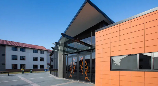 Campus Summer Stays - Albany Village