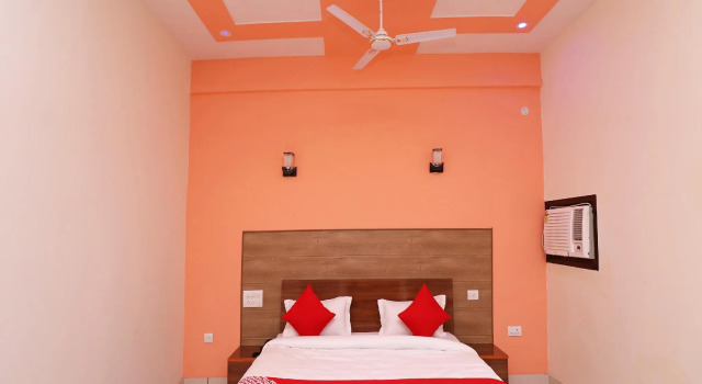 Люкс Standard OYO 29006 Hotel Almond Leaf