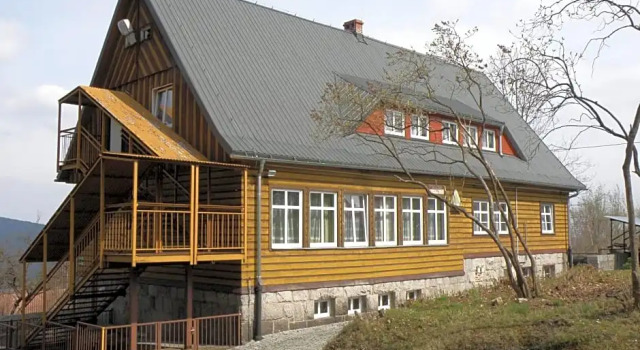 Szkolne Schronisko Młodzieżowe Złoty Widok