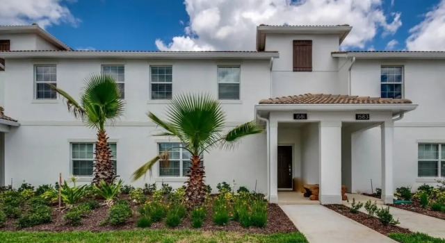 Gorgeous Townhome In Champion's Gate Near Disney! 4 Bedroom Townhouse by RedAwning, Buchen Sie Ferienhaus Hotels in Four Corners mit Pool, Schwimmbad