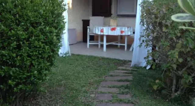Villetta con giardino immersa nel verde a 150mt dal mare