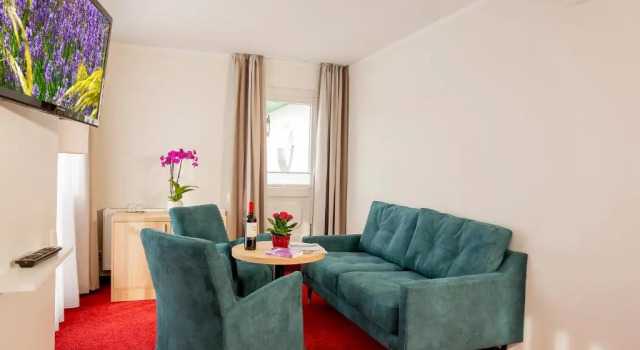 Полулюкс Garni Eden Hotels