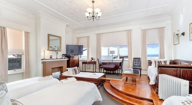 Семейный люкс рядом с пляжем The Madsen Boutique Hotel