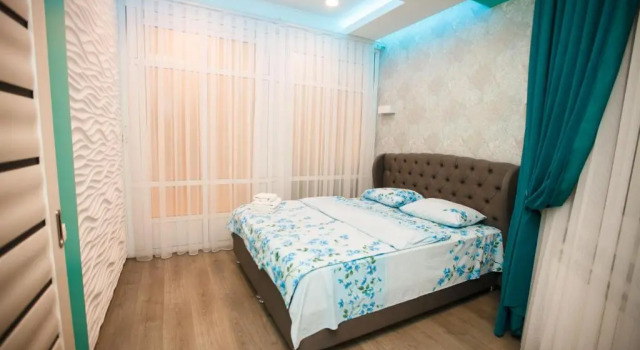 Апартаменты с балконом и с красивым видом из окна Luxury Apartment