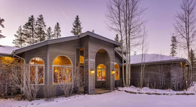 Wild Bill's Retreat, Rezerwuj Hotel Hotele w Vail Ski z parkingiem, Parking