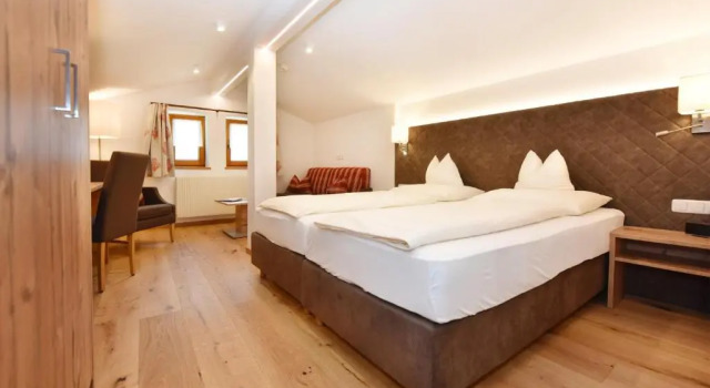 Gasthaus & Pension Alphorn, Book Hotel Hotels in Vorarlberg with Parking, Parking