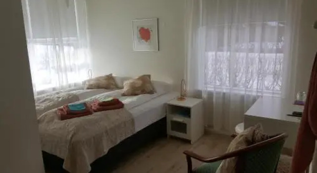 Hvíta húsið, Kirkjubraut 48, Rezervovat Hotel Hotely v East Iceland s parkováním, Parkování